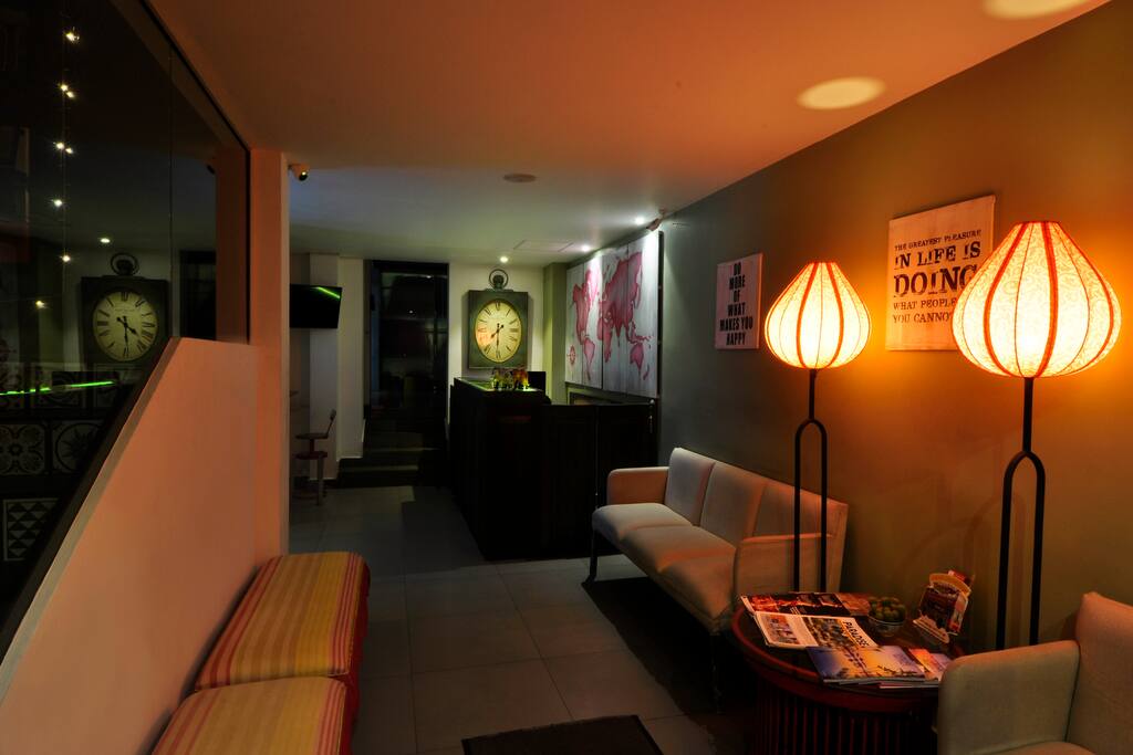 Entrance & Reception