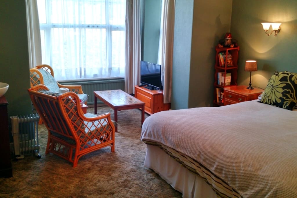 Main Guest Bedroom