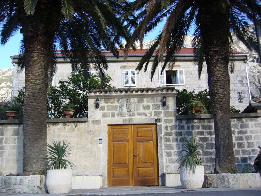 house main gate