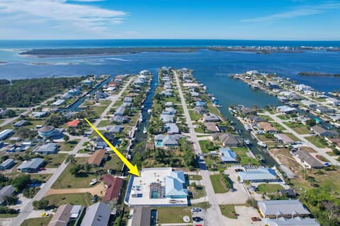 CLEAN*Great Location*Dockage Available*HEATED Pool