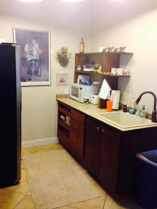 mini kitchen