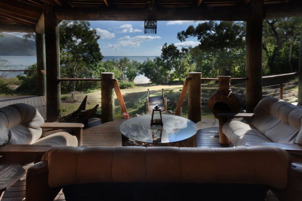 Outdoor lounge