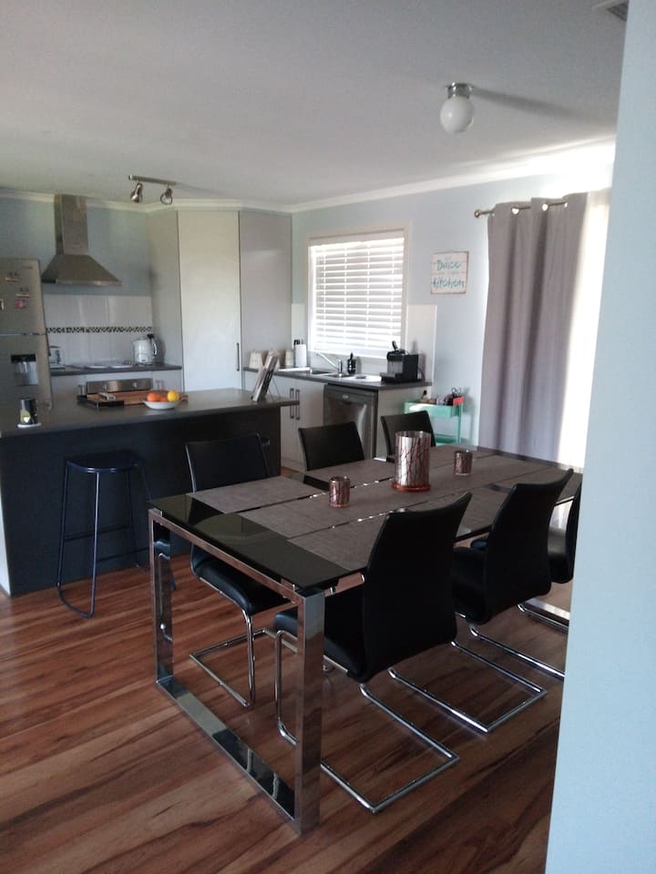Place By The Lake - Milang