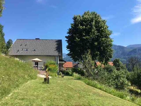 Cozy country house & yoga shala with mountain scenery