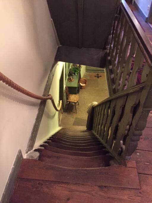 Hier geht es ins Erdgeschoss hinunter