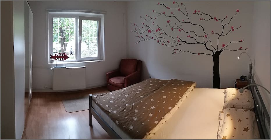 Clean Minimalist Bedroom