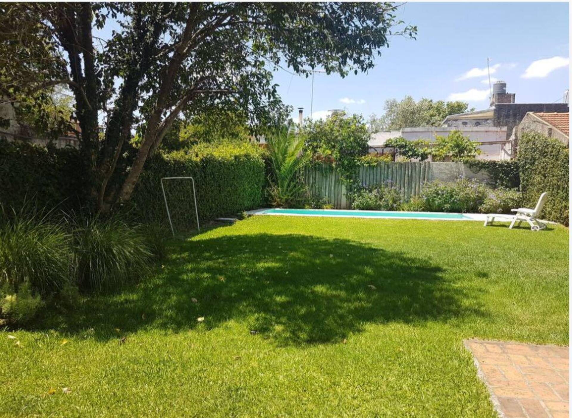 Casa en alquiler con 3 dormitorios en Lomas de San Isidro
