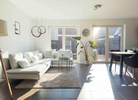 Central. Stylish. Toni house with plenty of space!