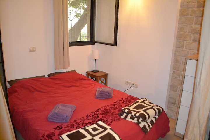 საძინებელი 1