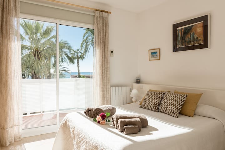 SITGES SEAFRONT APARTMENT
