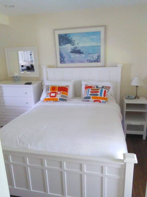 Queen Size Bed with Ceiling Fan