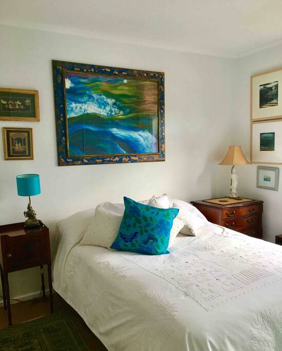 Bedroom - light and sunny - fabulous firm mattress - 100% white cotton sheets with down doona , feather pillows.