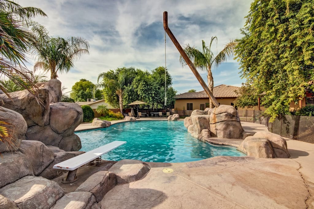 Pool (not heated)