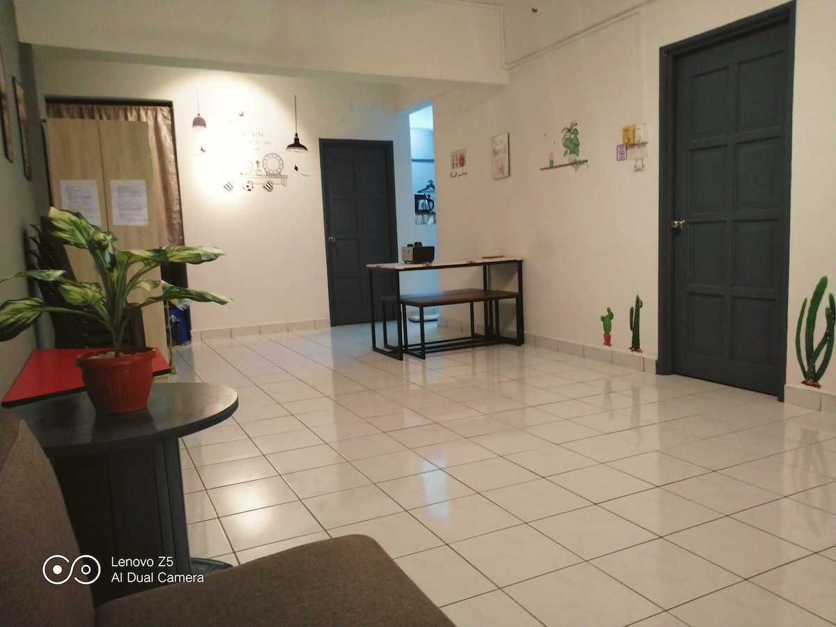 Serdang City Homestay3/UPM/MINES/MIECC/BUKIT JALIL Apartments for