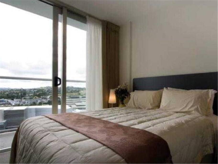 King bed room
