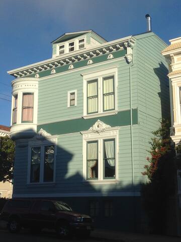Grand 4-Level Painted Lady Victorian with Parking gallery image 2