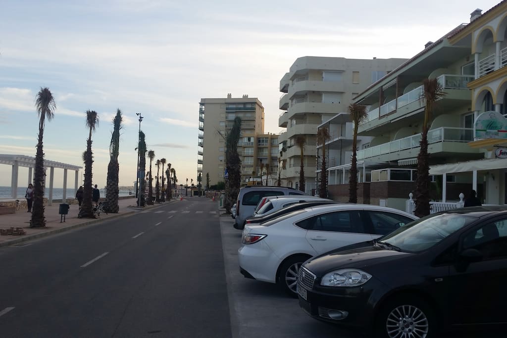 Paseo Marítimo a solo 3 minutos caminando