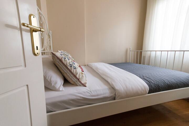 Superior Apartment (Street View) gallery image 3