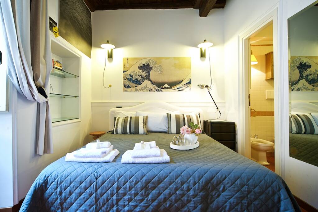 The 1° bedroom