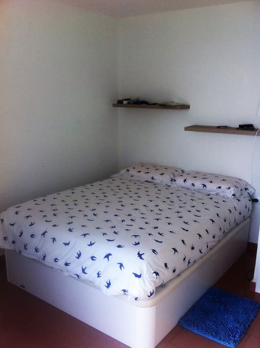 Room double bed