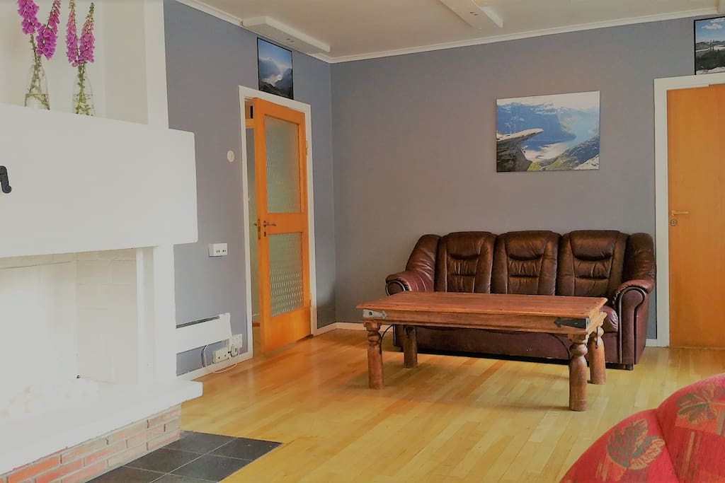 Part of living room. Nice place to relax after Trolltunga hike.