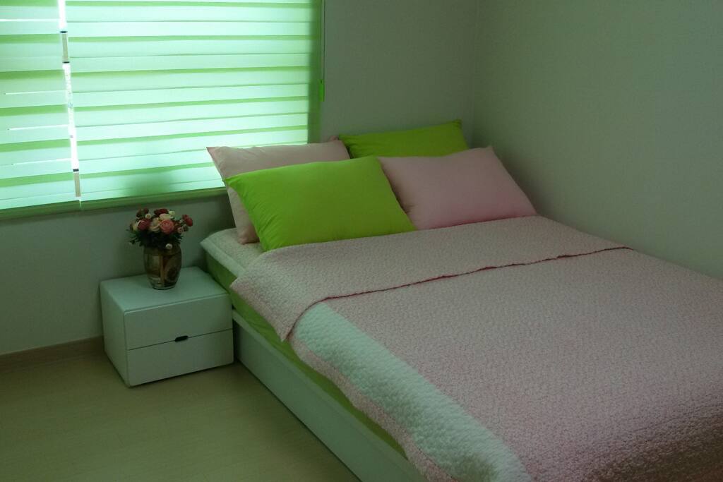 여행의 피로를 풀어주는
편안한 침구류.
