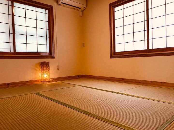Spavaća soba s tatami prostirkom (3 osobe) Spavaća soba s tatamijem (3 osobe)