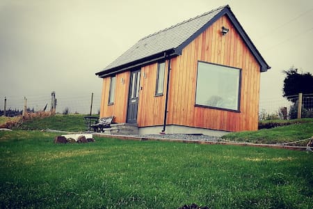 Elfin Cottage - near Portree.