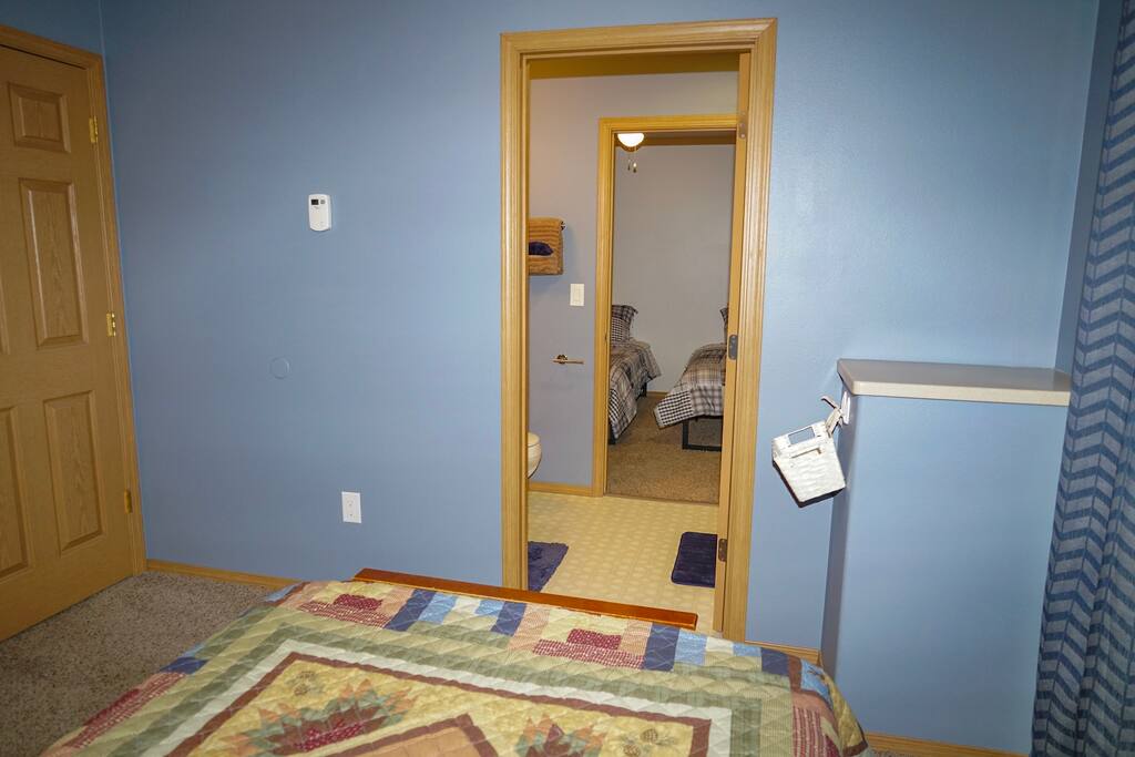 Bathroom connects rooms