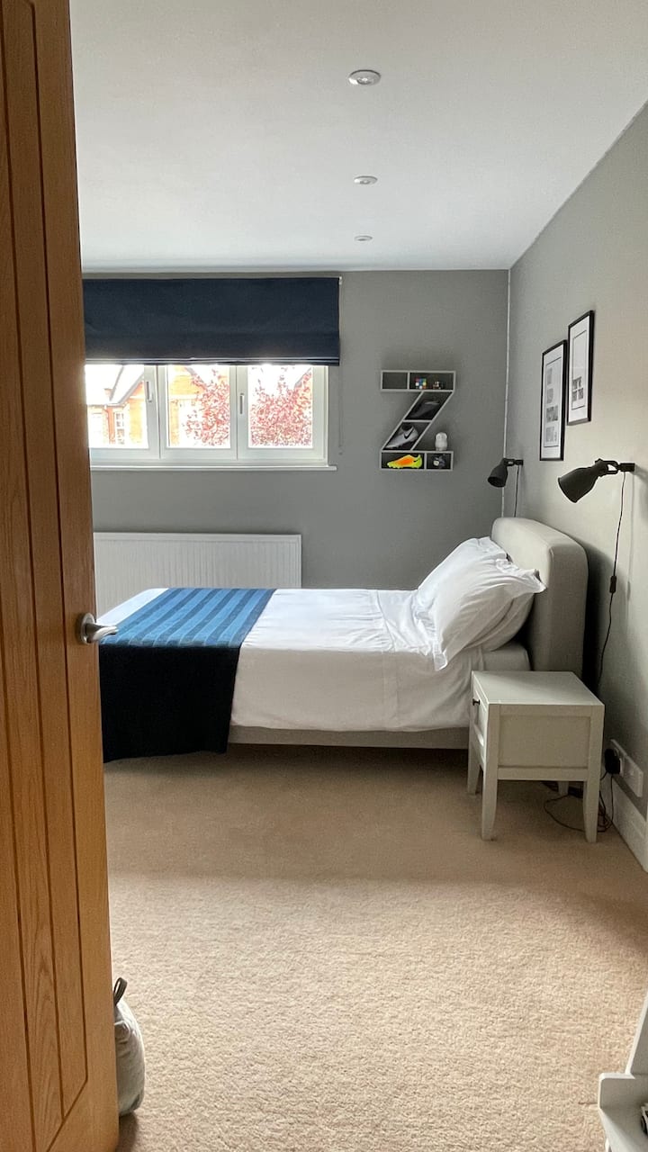 חדר שינה 1 - מיטה זוגית 