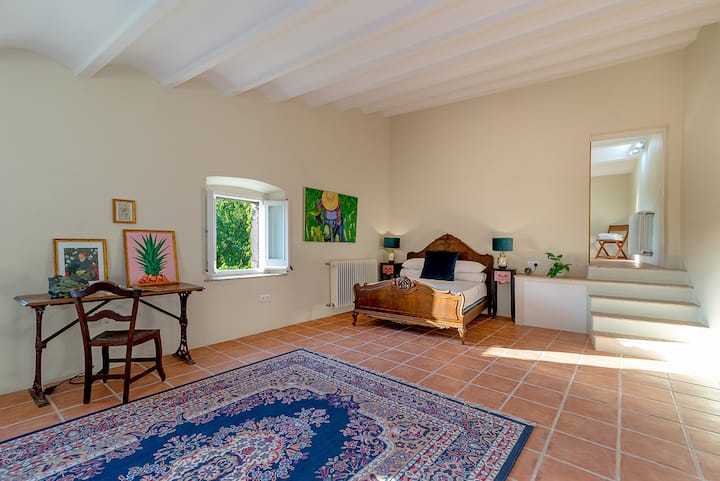 Галерия 7 със самостоятелен санитарен възел.