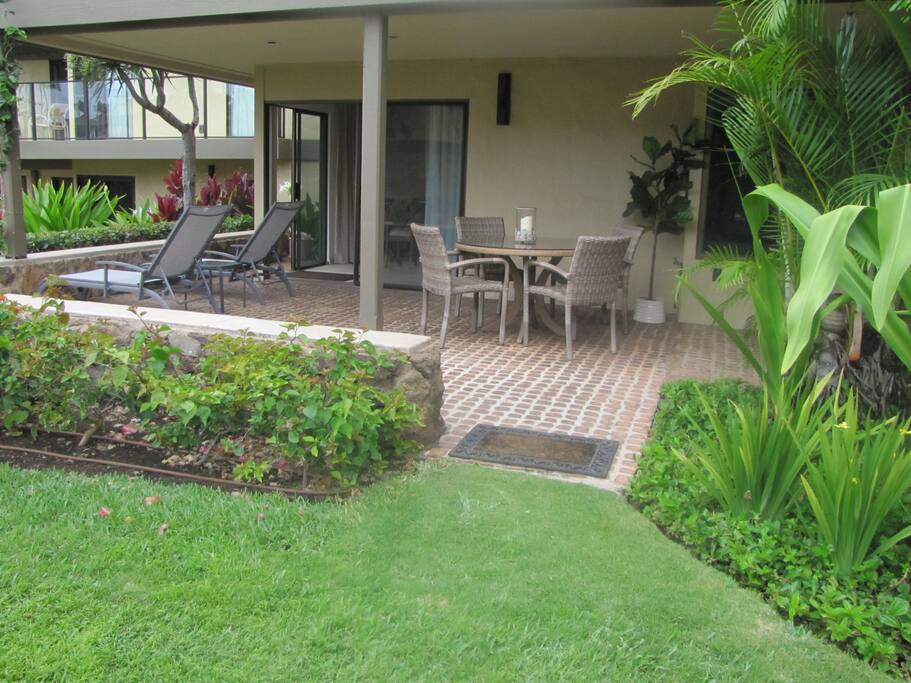 Partial View of Lanai from Walkway to Ocean