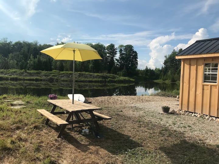 Sunset Pond Cabin With Private Pond, Dock & Beach - ハノーバー