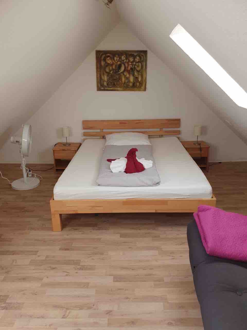 Dormitorio en la azotea con hermosas vistas (accesible a través de una escalera)