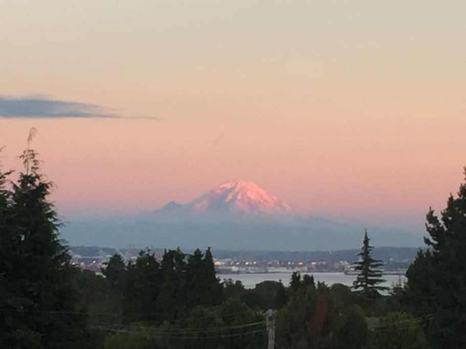 Spectacular views of Mount Rainier and Seattle Waterfront from the deck and living room