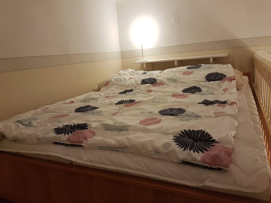 Galerie with big bed