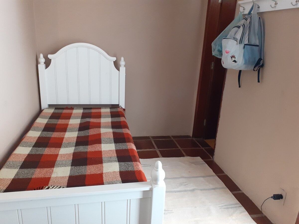 带卫生间的女佣房