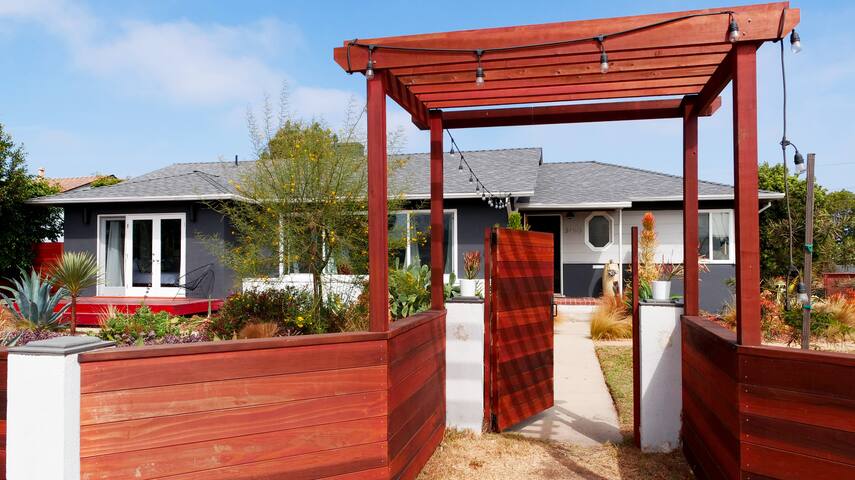 Westside retreat with ocean views Hot tub golf gallery image 2