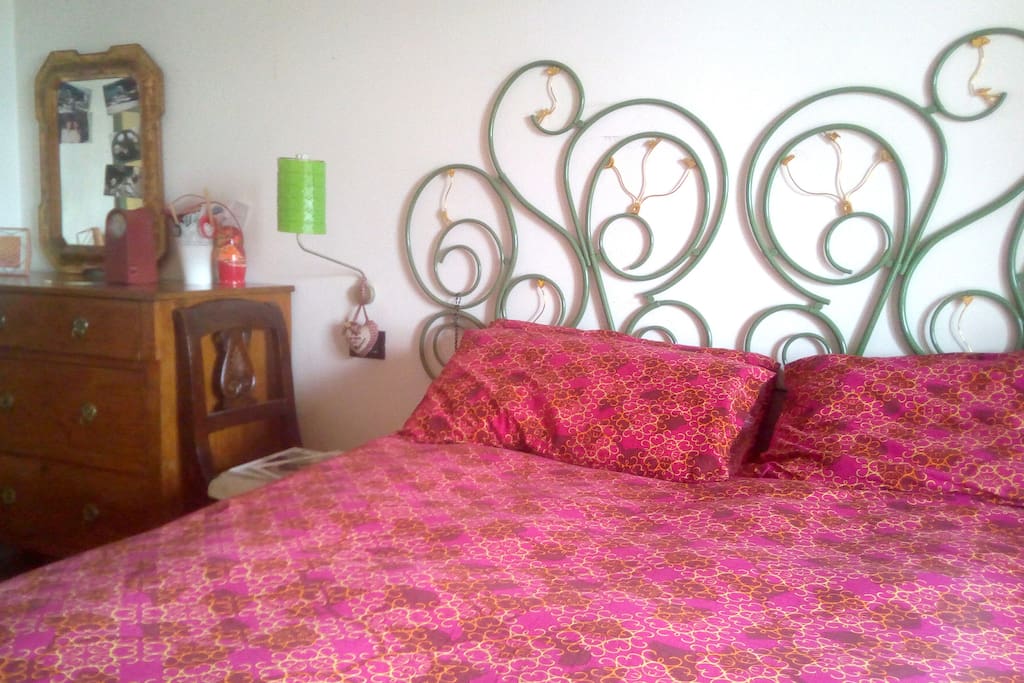 Double bed - Letto matrimoniale