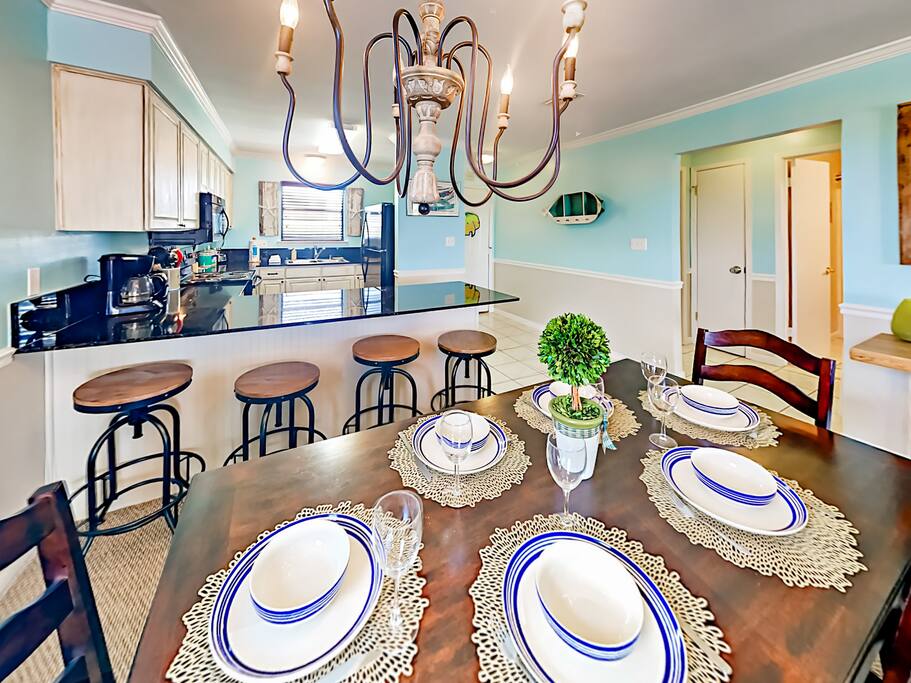 Enjoy tasty meals at the dining table set for 6.
