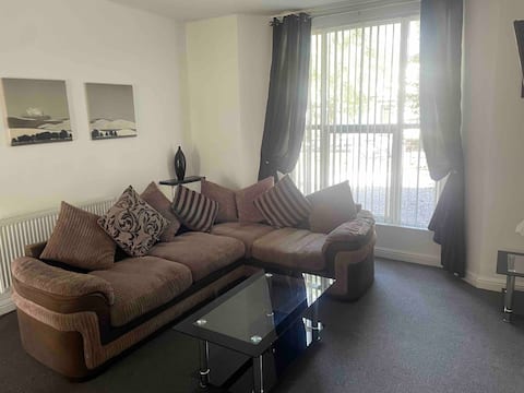 Popular Airbnb listing: Close to Anfield Stadiums & city centre apartment in Old Swan