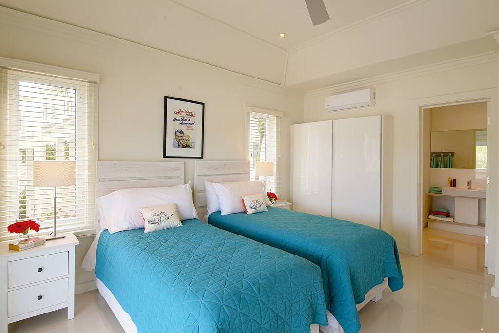 Twin Bedroom - can be converted into a king