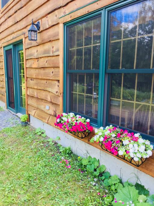 Private Entrance (Summer)