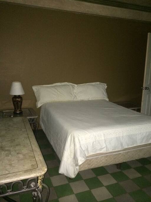 room 3 has one queen size bed