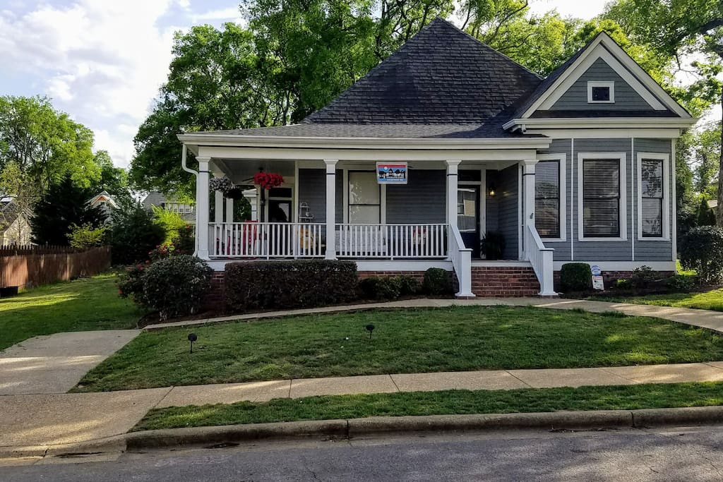 That porch tho!