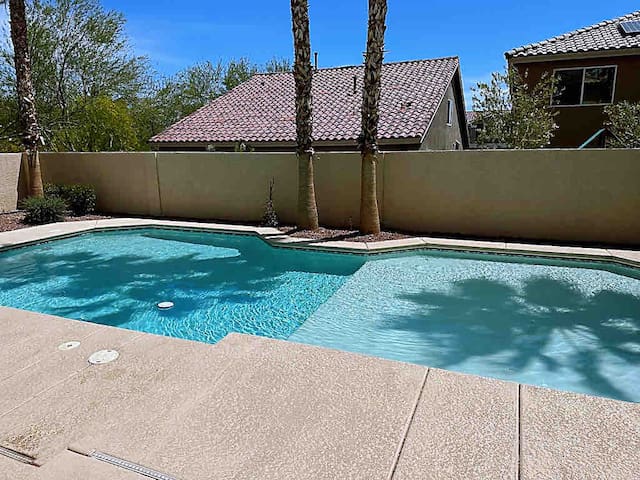 Las Vegas Getaway, 5-bd, 4-br, Pool