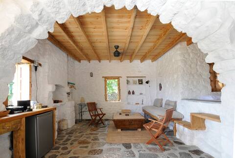 Stone house with sea view