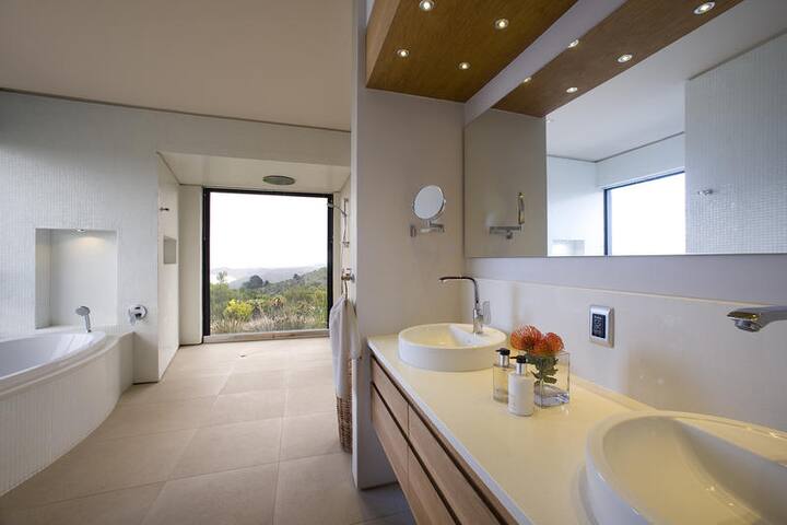Beautiful Knysna Villas managed Airbnb listing 3