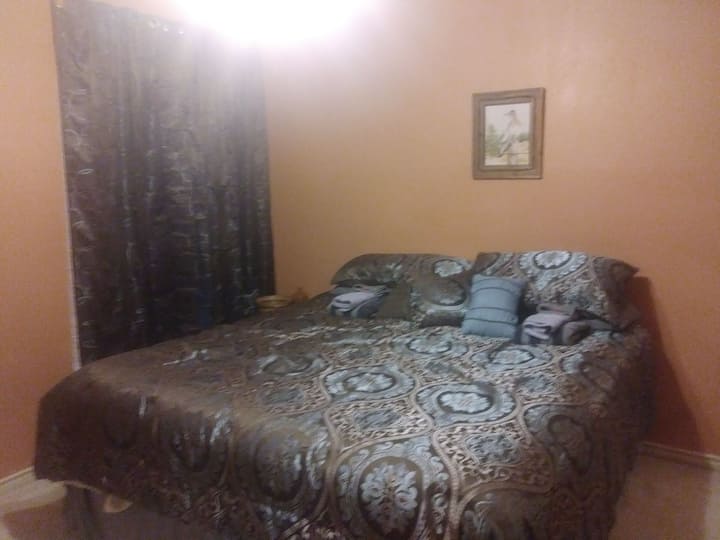 bedroom 2 king bed