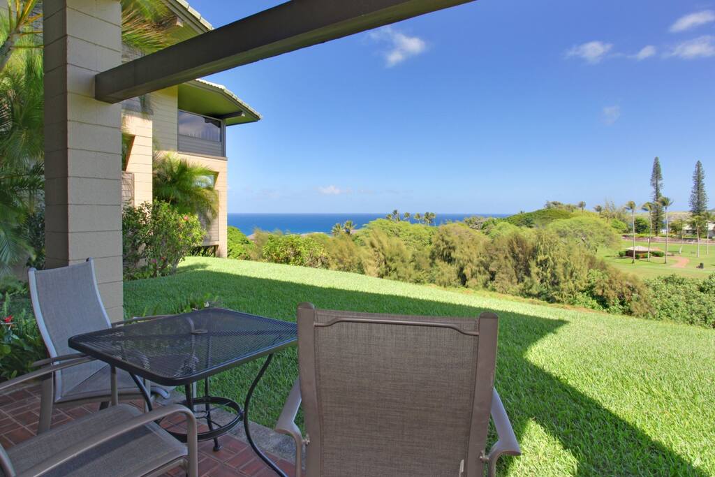 The large lanai is perfect for a moonrise or sunrise